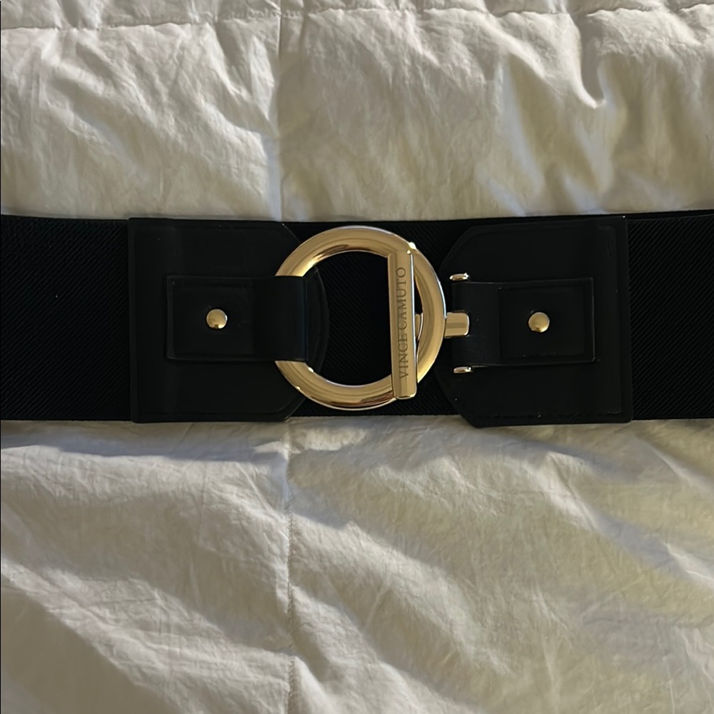 Wide Black and Gold Stretch Belt by Vince Camuto. 18 in flat. 3 in wide. Size 1X
